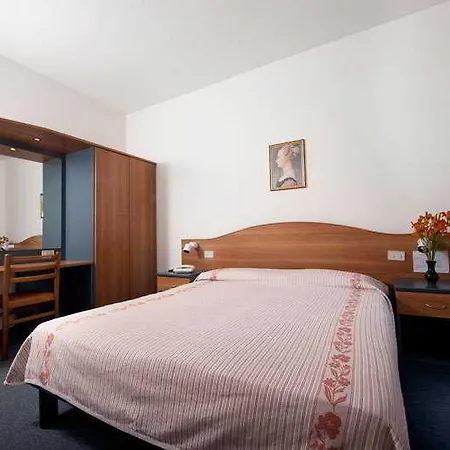 Gambrinus Hotel 3*